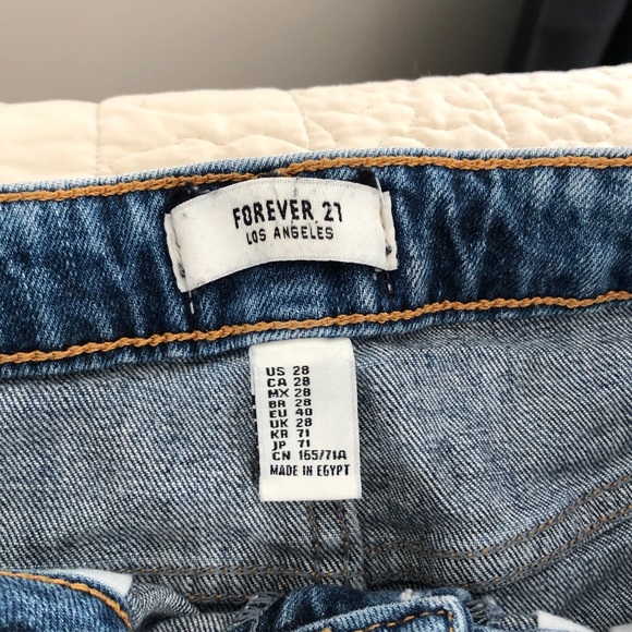 blue denim shorts - Picture 4 of 6